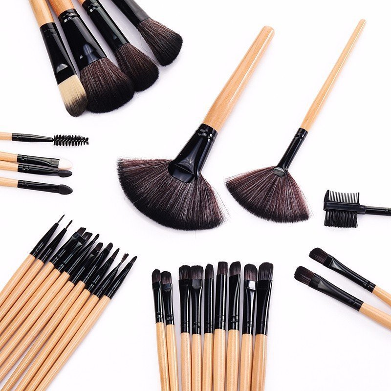 32 Pieces Professional Makeup Brushes J.S Jewellery Store PK
