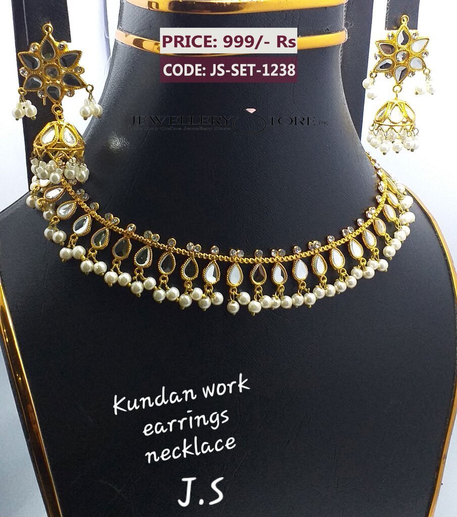 Kundan Choker Necklace With Jhumka Kundan Choker Necklace With Jhumka