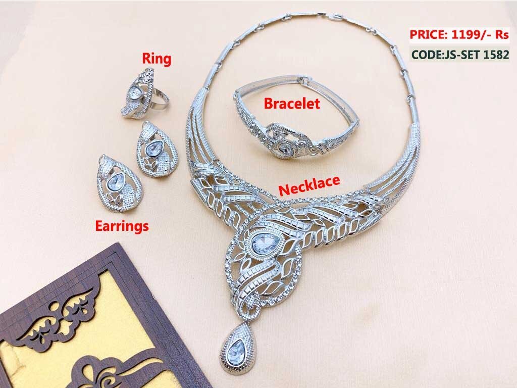Hollywood stainless sales steel jewelry