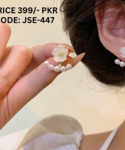 Flower Shape Stud Pearl Earrings