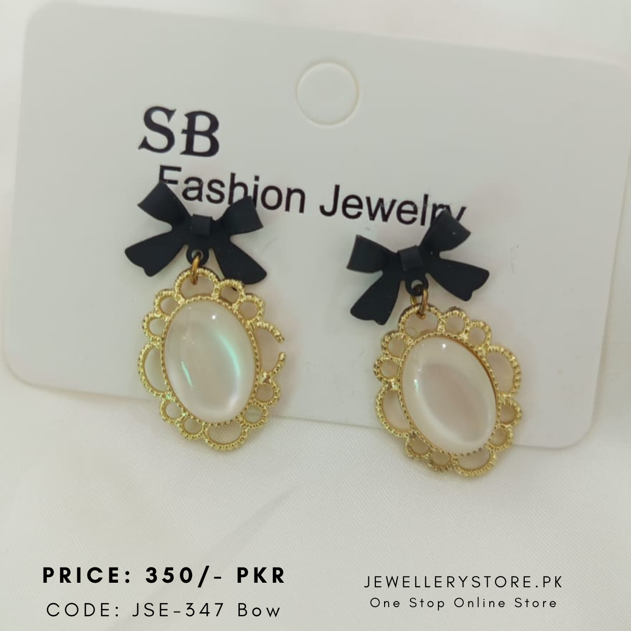 Korean fashion earrings _20260408_090520_0000