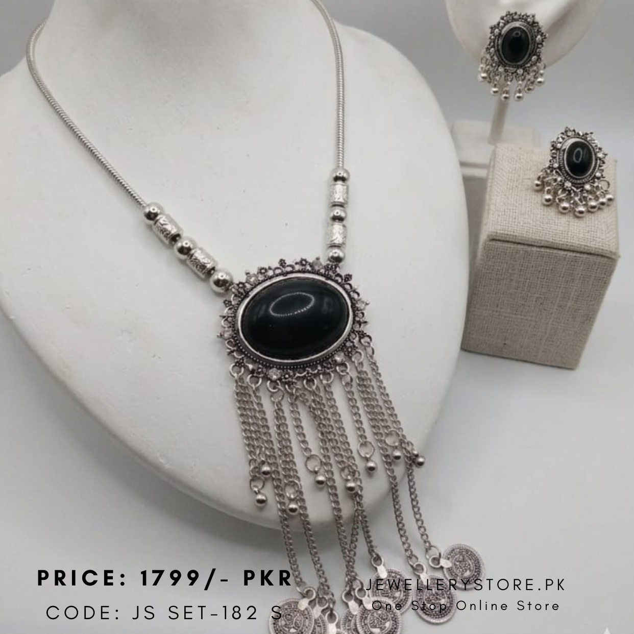 Korean fashion earrings _20260412_103429_0000