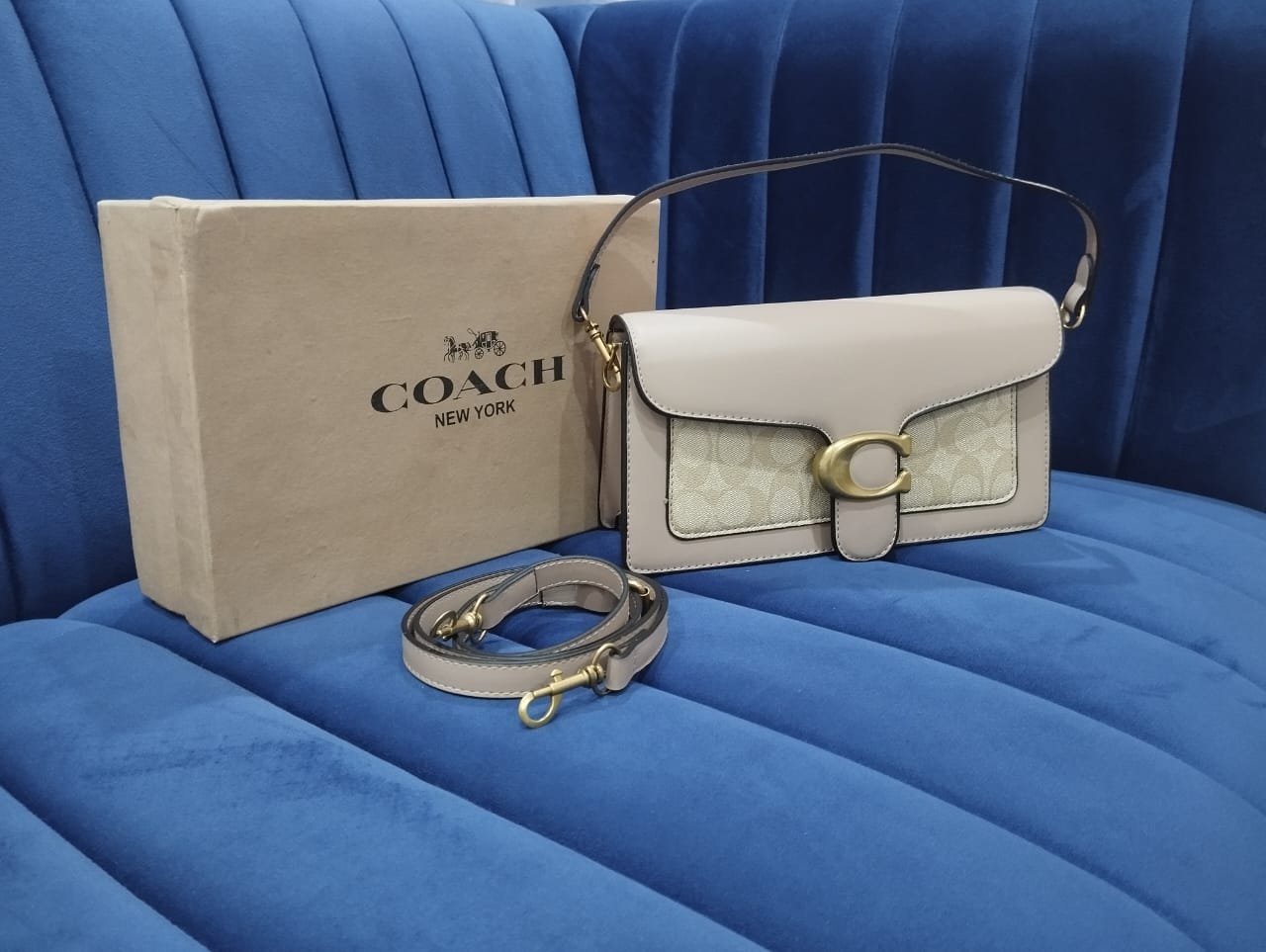 Premium Quality Designer-Inspired Shoulder & Crossbody Bag Premium Quality Designer-Inspired Shoulder & Crossbody Bag